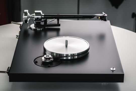 Pro-Ject Debut Reference 10 (Detail)