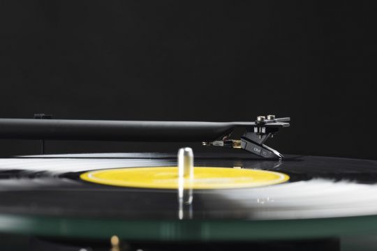 Pro-Ject T1 EVO BT (Ortofon OM10)