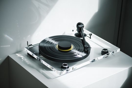 Pro-Ject XAB True-Balanced Turntable