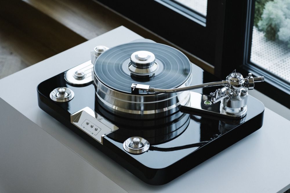 Pro-Ject Signature 12.2 Reference Turntable